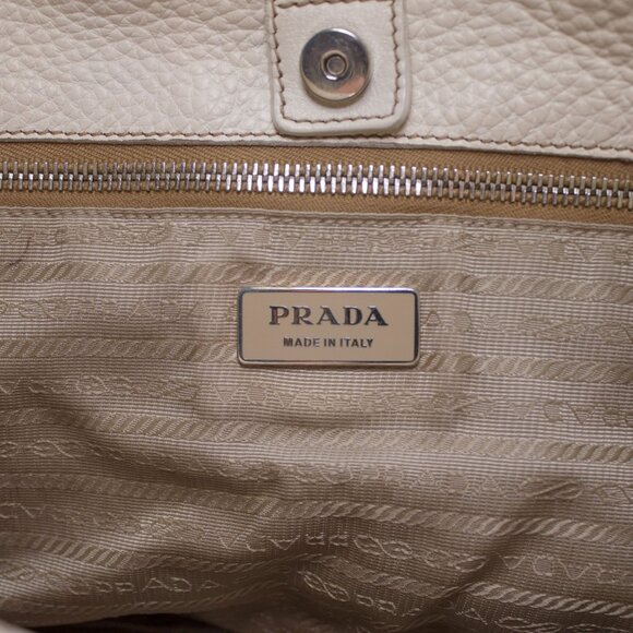 Pre-Owned Prada White Vitello Daino Leather Hobo Handbag - Picture 2 of 6